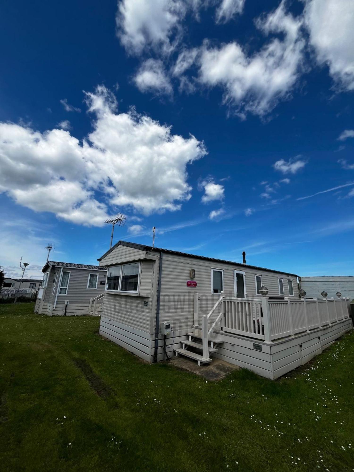 Seaview Holiday Rentals - Seawall Уитстейбъл Екстериор снимка