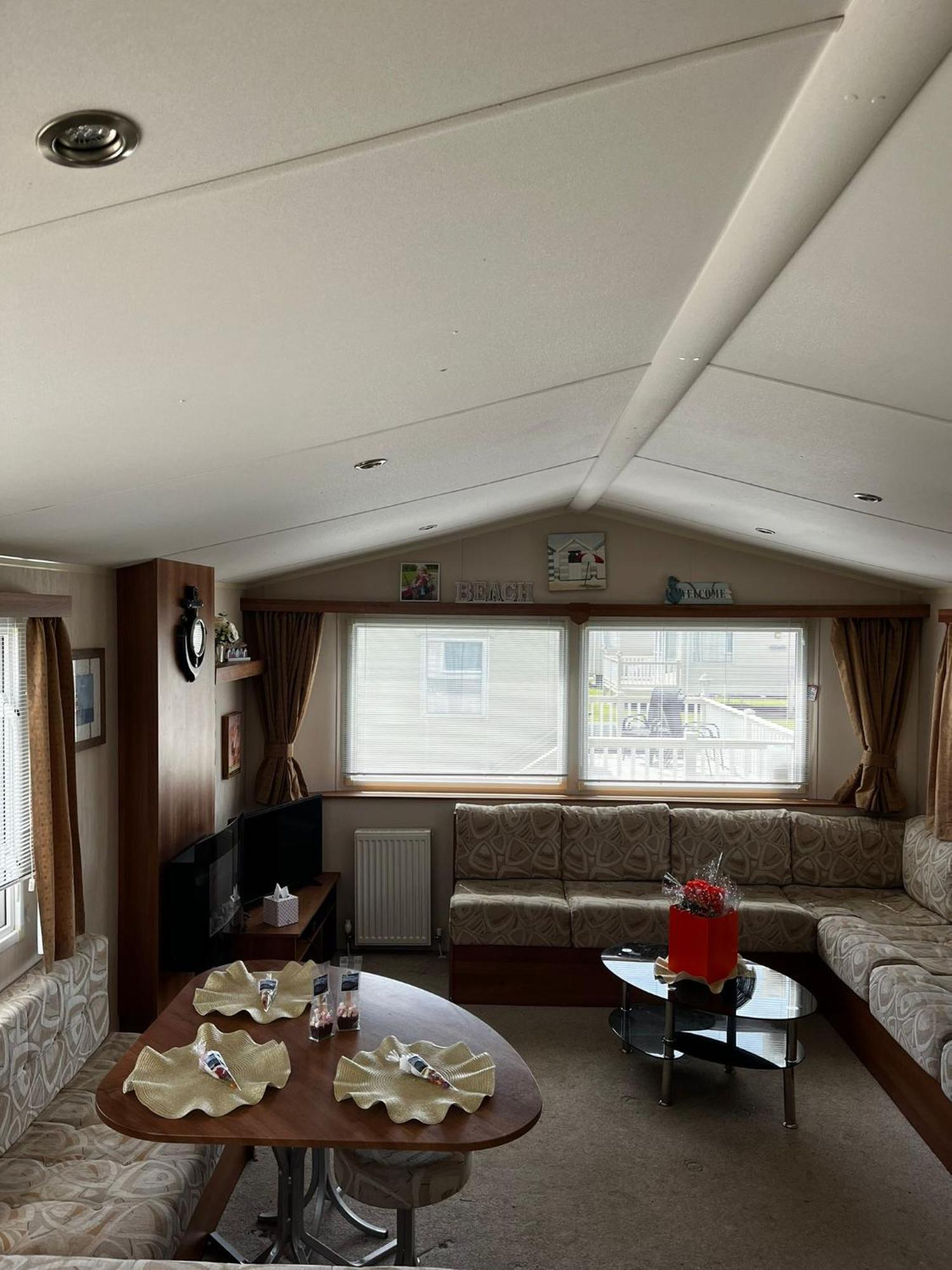 Seaview Holiday Rentals - Seawall Уитстейбъл Екстериор снимка
